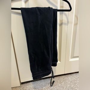 ARITZIA BF SWEATPANTS SIZE XS - Black (other colours available as well)